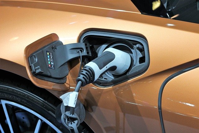 How Fast-Charging Technology Is Revolutionizing EVs